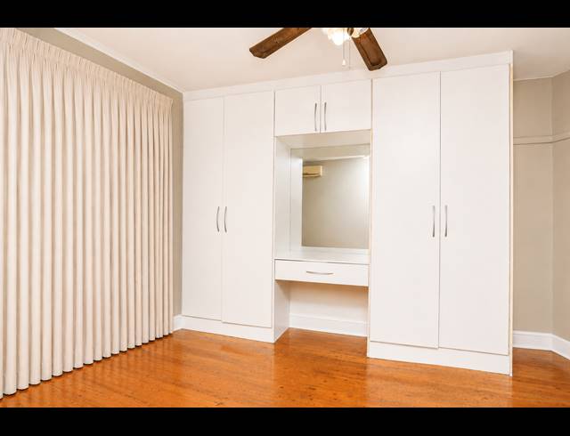 1.5 BEDROOM APARTMENT FOR SALE IN ESSENWOOD